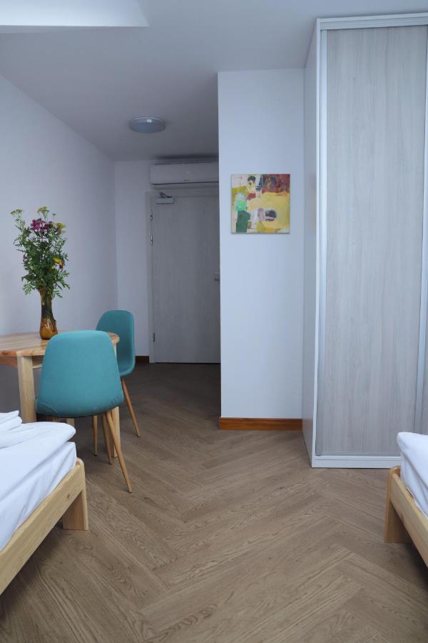 Artrooms Pokoje Goscinne Krosno Exterior photo